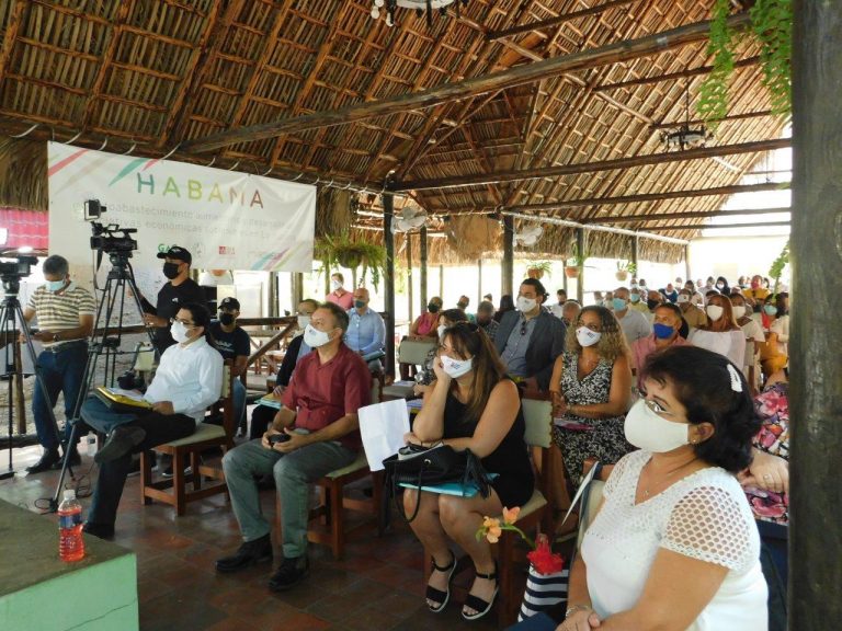 Evento di lancio della nuova iniziativa “Hab.AMA. Autosufficienza alimentare e sviluppo di iniziative economiche sostenibili a L’Avana”.