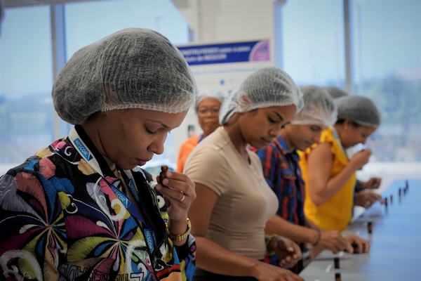 Il progetto MásCafé continua a promuovere la formazione di professionisti nella degustazione del caffè a Cuba